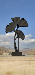 استند دکوری گل مرداب،رنگ مشکی با پتینه طلایی،ارتفاع ۵۰ سانت